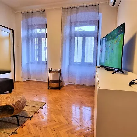 Arena Apartment *